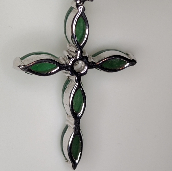 💥SALE💥 18K White Gold Filled Jade Cross Pendant With 925 Sterling 22inch Chain - Picture 5 of 11